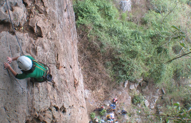 Rock climbing in Lan Ha Bay